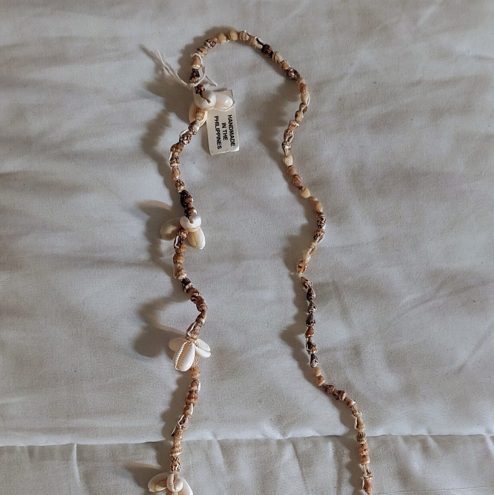 Handmade Shell Necklace - Picture 6 of 6